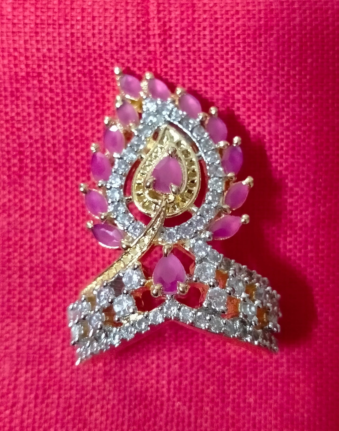 Stylised petal with artificial stone Mukut