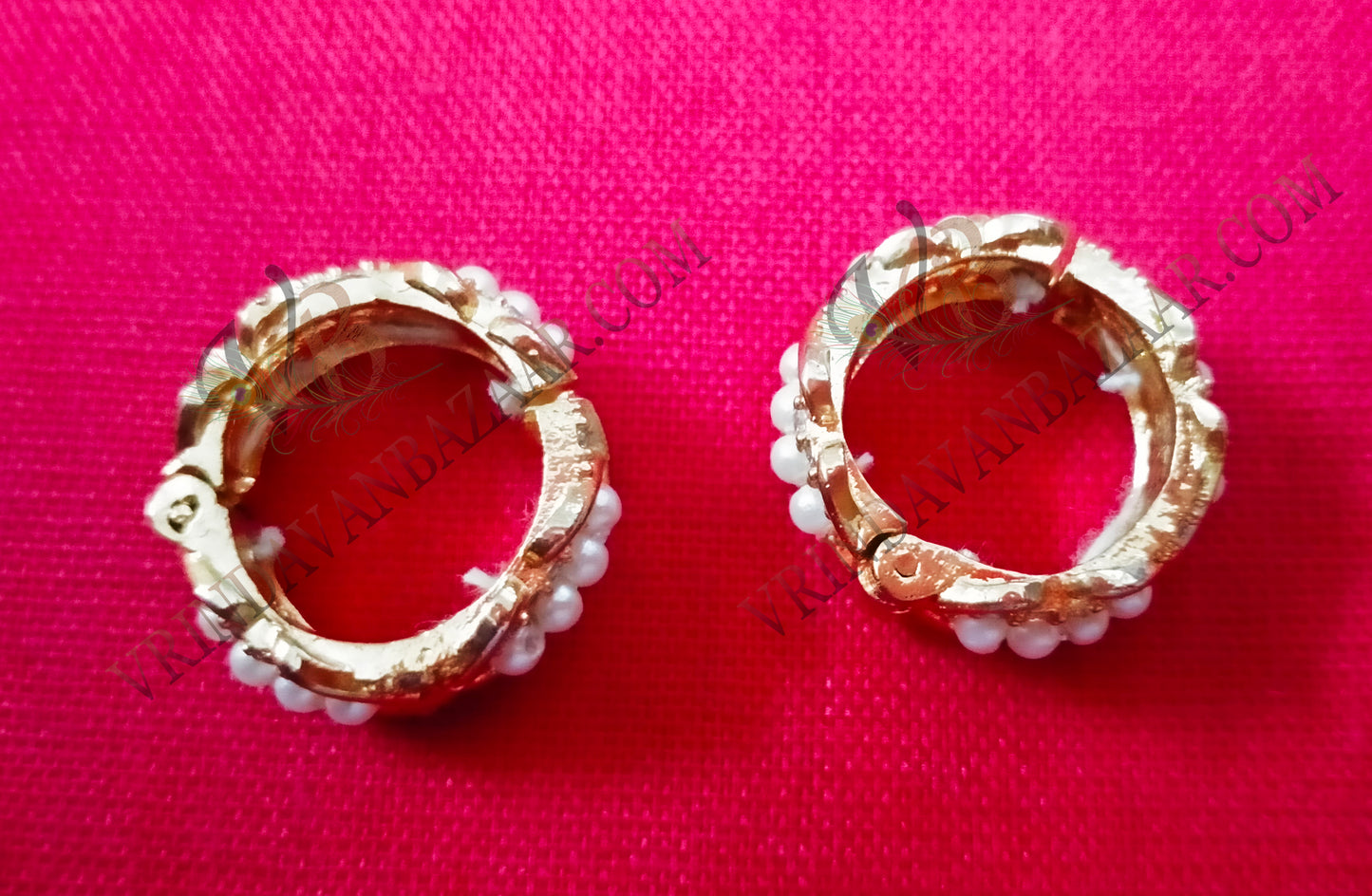 Pearl and artificial stone kangan/ bangle with cris cross