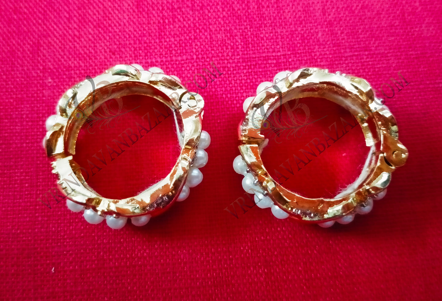 Pearl and artificial stone kangan/ bangle with cris cross