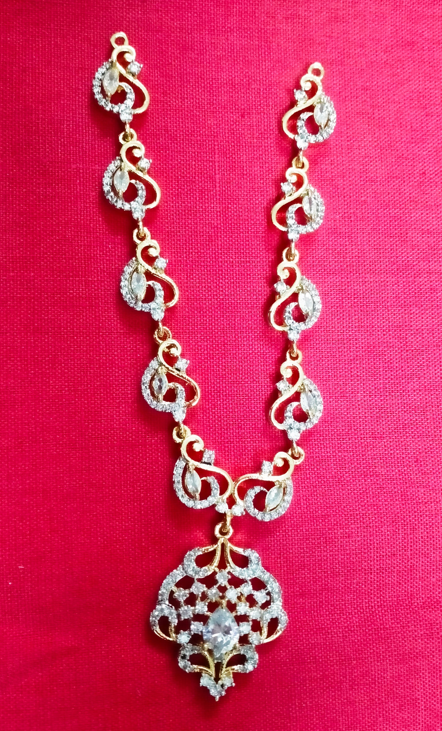 Flora Design Artificial Stone Mala – Deity Necklace