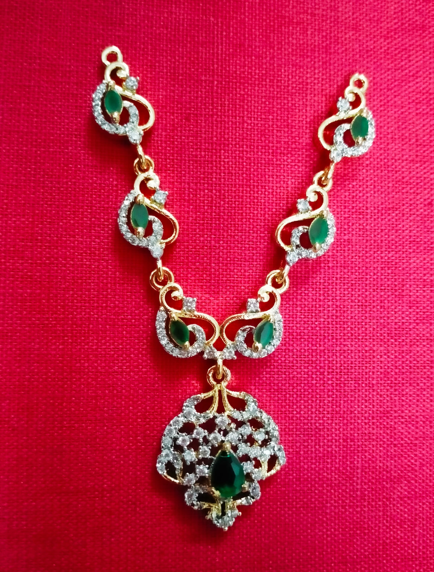 Flora Design Artificial Stone Mala – Deity Necklace