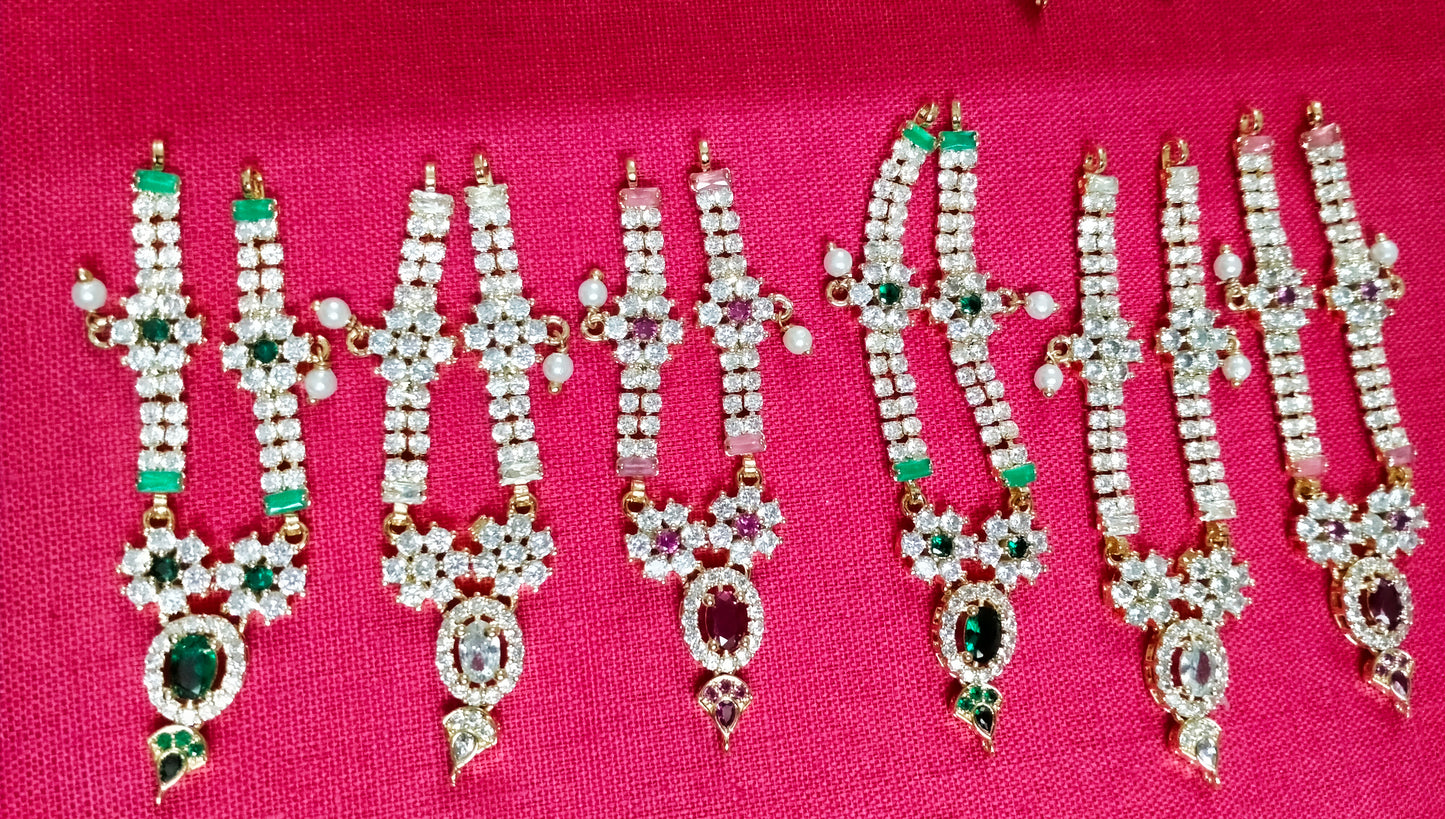 Chain necklace with oval artifical stone