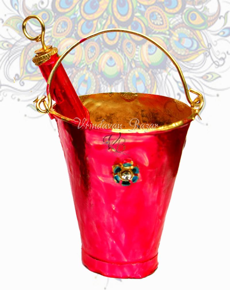 Colourful decorated Balti Pichkari