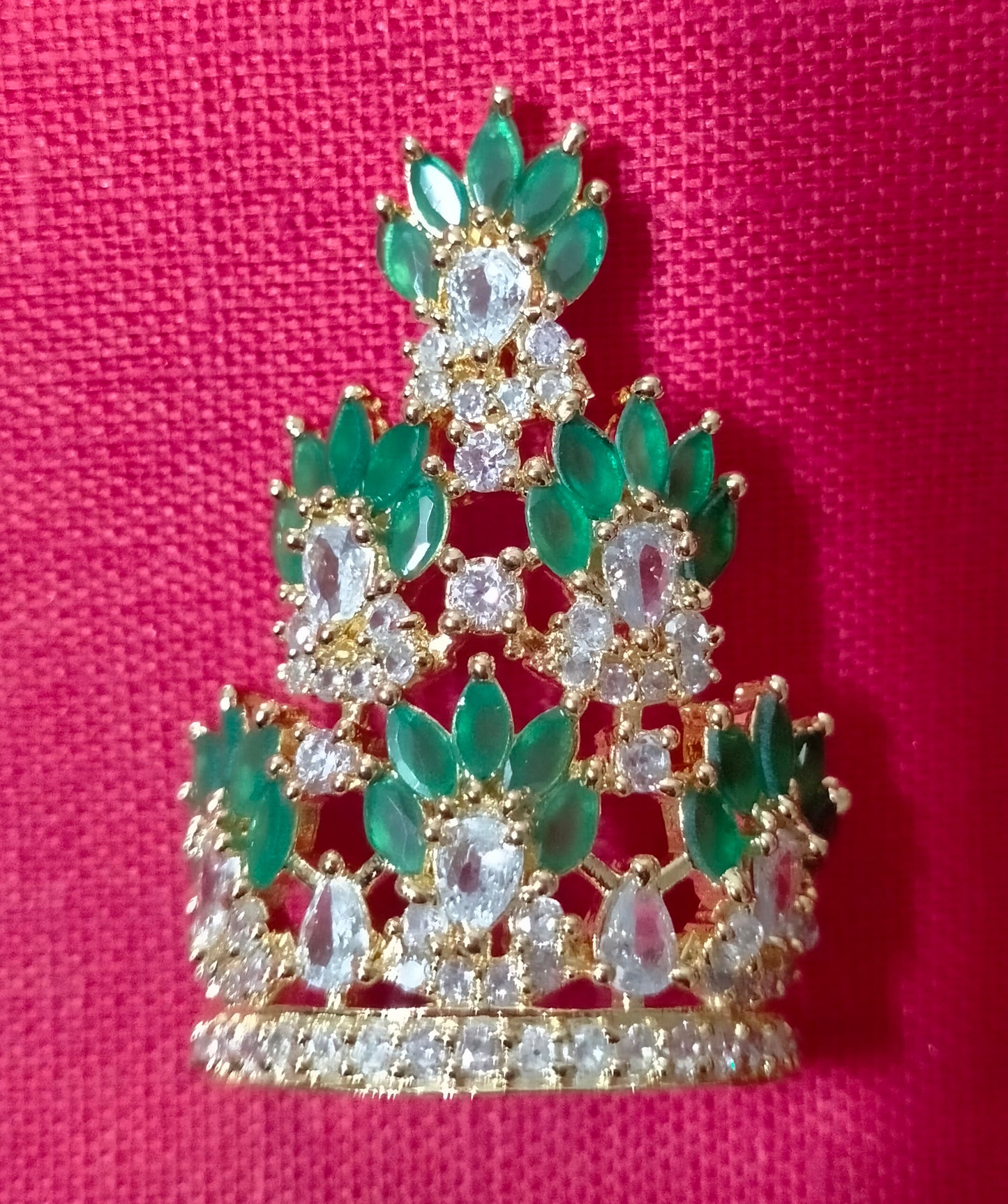 Flower tiers artificial stone mukut