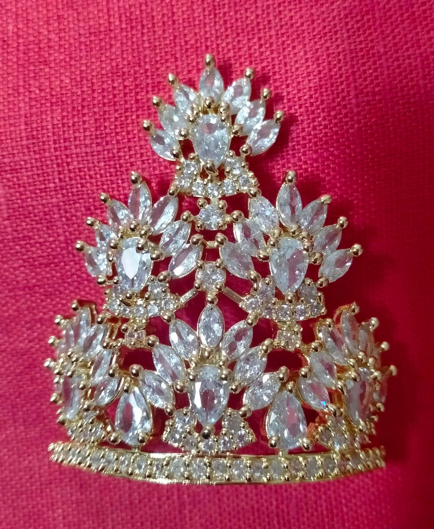 Flower tiers artificial stone mukut