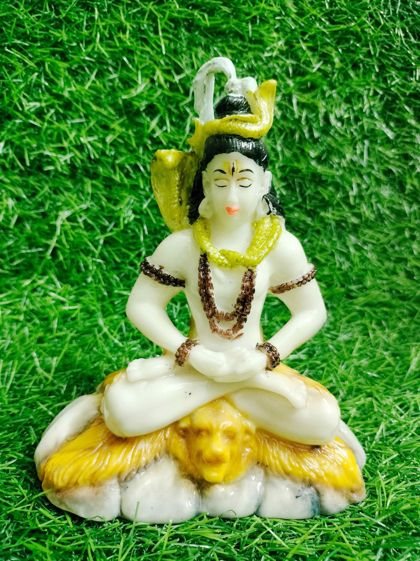 Shiv meditating resin statue