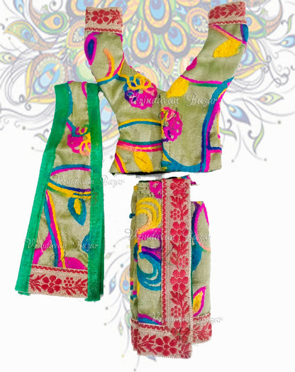 Gaur Nitai dress in green with multiColour threadwork; Size 3 inch