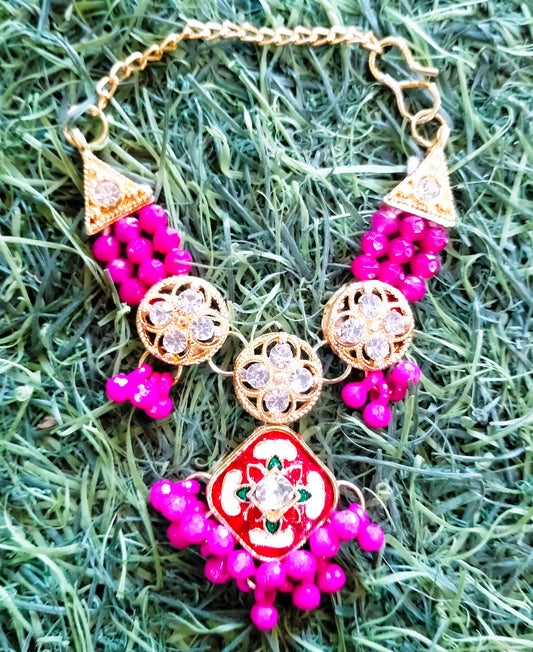 Small beads with kite meena pendent