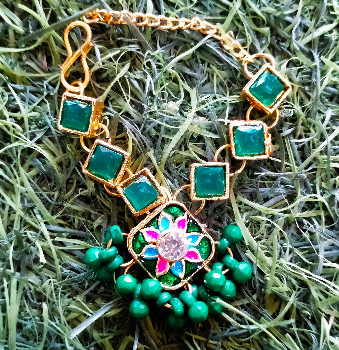 Meena kundan pendent with flower design